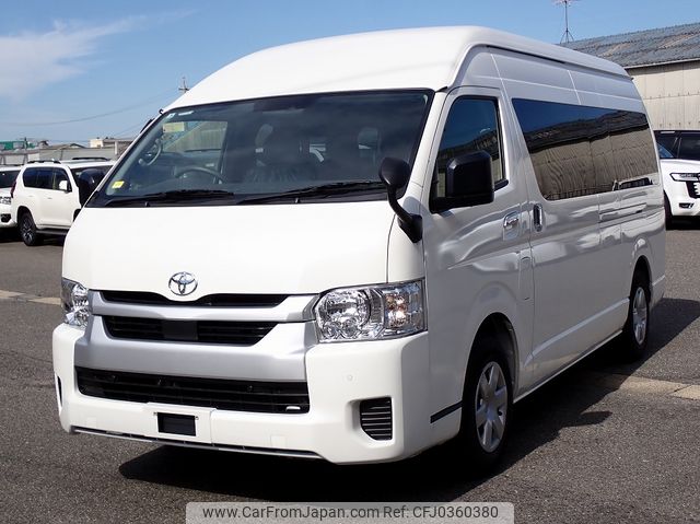 toyota hiace-commuter 2024 24121812 image 1