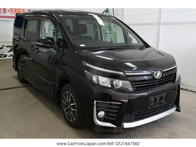 toyota voxy 2014 CFJ1847582 image 1