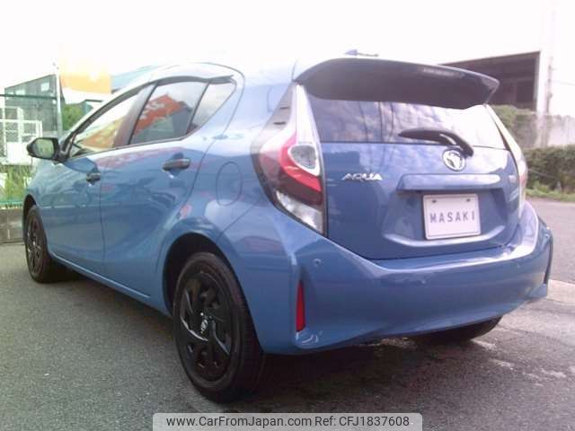 toyota aqua 2021 CFJ1837608 image 2