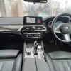 bmw 5-series 2018 -BMW--BMW 5 Series LDA-JC20--WBAJM72060BM90606---BMW--BMW 5 Series LDA-JC20--WBAJM72060BM90606- image 2