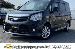 toyota noah 2010 CFJ1708692