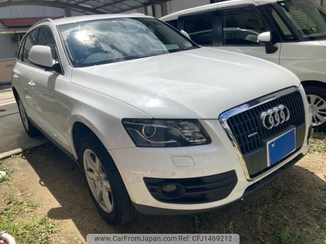 audi q5 2011 -AUDI--Audi Q5 ABA-8RCDNF--WAUZZZ8RXCA008140---AUDI--Audi Q5 ABA-8RCDNF--WAUZZZ8RXCA008140- image 1