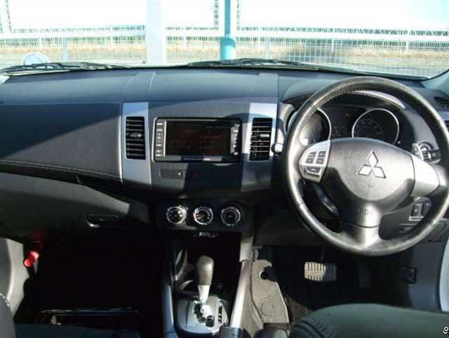 mitsubishi outlander 2011 160407215534 image 1