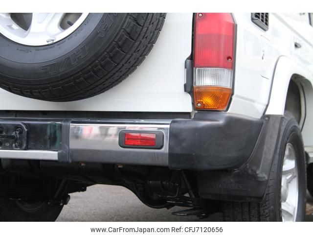 toyota landcruiser-70 2004 GOO_JP_700100253830211221007 image 2