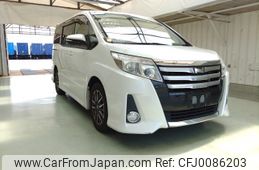 toyota noah 2014 ENHANCEAUTO_1_ea286657