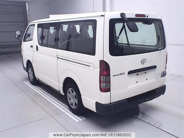toyota regiusace-van 2010 CFJ1865532 image 2