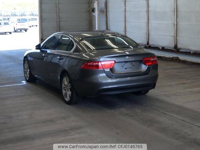 jaguar xe 2015 quick_quick_CBA-JA2GA_SAJAB4AG6GA904975 image 2