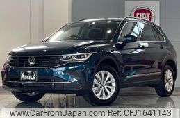 volkswagen tiguan 2024 CFJ1641143