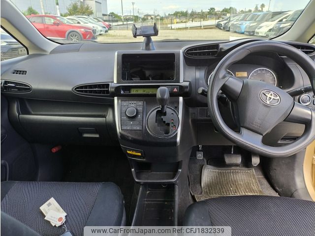 toyota wish 2013 CFJ1832339 image 2
