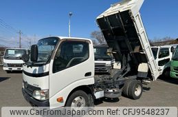 hino dutro 2011 CFJ9548237
