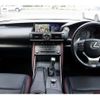 lexus is 2018 CFJ1671967 image 3