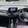 toyota c-hr 2017 quick_quick_DAA-ZYX10_ZYX10-2094174 image 4