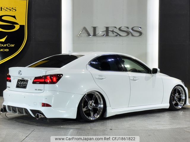 lexus is 2010 CFJ1861822 image 2