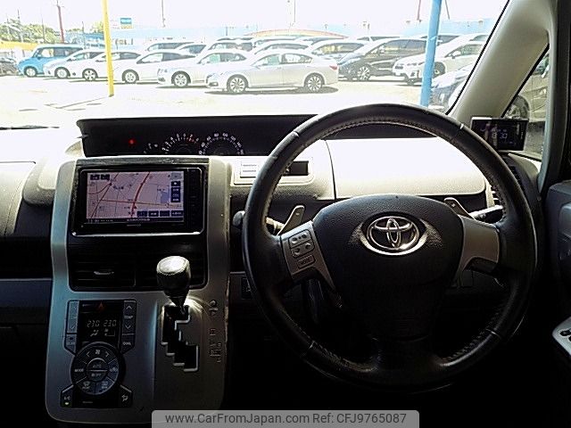 toyota voxy 2010 -TOYOTA--Voxy DBA-ZRR70W--ZRR70-0322359---TOYOTA--Voxy DBA-ZRR70W--ZRR70-0322359- image 2