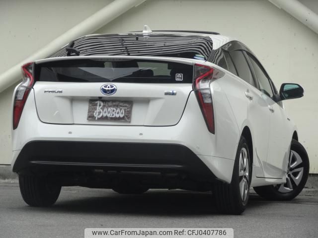 toyota prius 2016 quick_quick_DAA-ZVW51_6031351 image 2