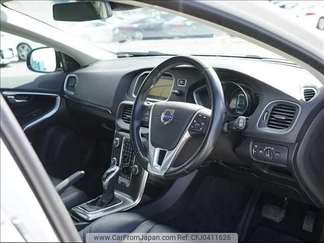 volvo v40 2014 -VOLVO 【岡山 301ﾒ303】--Volvo V40 MB4164T--E2129472---VOLVO 【岡山 301ﾒ303】--Volvo V40 MB4164T--E2129472- image 2