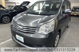 toyota noah 2013 AF-ZRR70-0593795