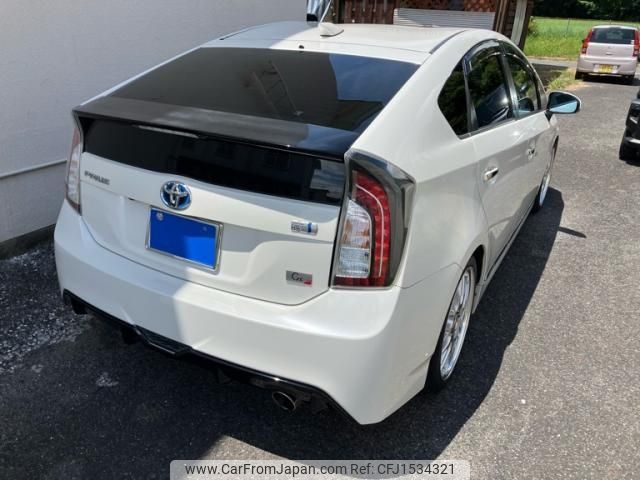 toyota prius 2013 CFJ1534321 image 2