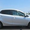 mazda demio 2010 CFJ1360874 image 5