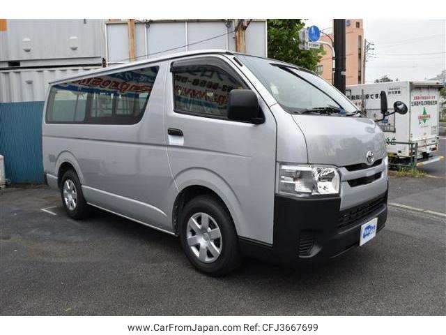 2019 hiace van