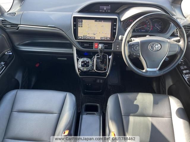 toyota esquire 2018 CFJ1788462 image 2