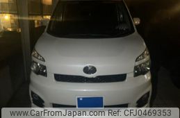 toyota voxy 2010 -TOYOTA--Voxy DBA-ZRR70W--ZRR70-0326769---TOYOTA--Voxy DBA-ZRR70W--ZRR70-0326769-