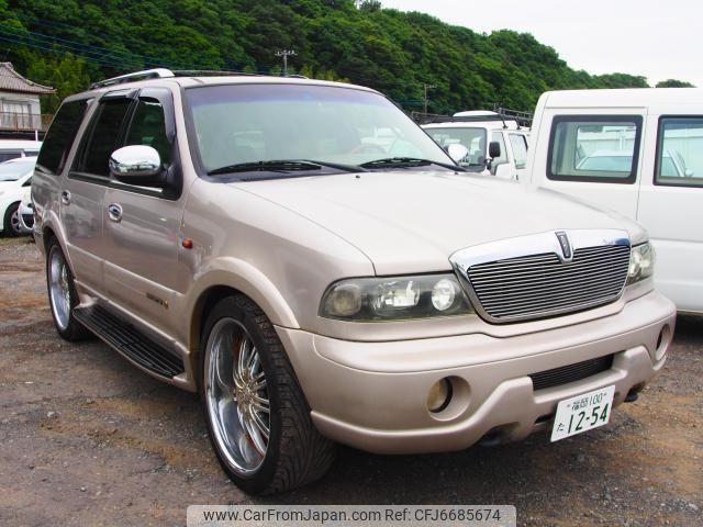 lincoln navigator 2005 quick_quick_99999_5LMFU28R81LI13720 image 1