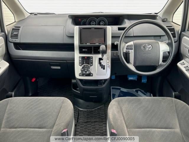 toyota noah 2013 -TOYOTA--Noah DBA-ZRR70G--ZRR70-0560616---TOYOTA--Noah DBA-ZRR70G--ZRR70-0560616- image 2