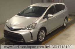 toyota prius-α 2015 CFJ1718130