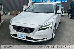 volvo v40 2018 CFJ1712502