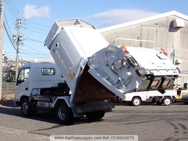 hino dutro 2016 -HINO--Hino Dutoro TSG-XKU600X--XKU600-0001677---HINO--Hino Dutoro TSG-XKU600X--XKU600-0001677- image 2