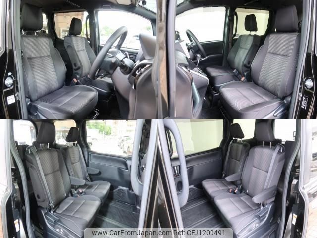 toyota voxy 2018 -TOYOTA--Voxy DBA-ZRR80W--ZRR80-0391244---TOYOTA--Voxy DBA-ZRR80W--ZRR80-0391244- image 2
