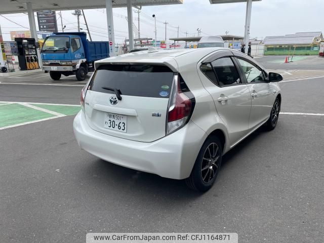 toyota aqua 2015 quick_quick_NHP10_NHP10-2466441 image 2