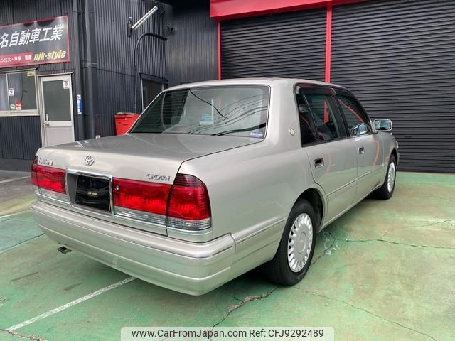 toyota crown 2002 CFJ9292489 image 2