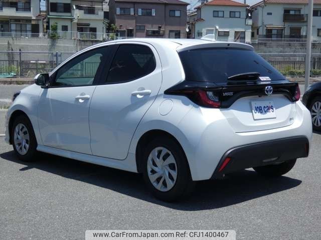 toyota yaris 2023 -TOYOTA--Yaris 6AA-MXPH10--MXPH10-2120731---TOYOTA--Yaris 6AA-MXPH10--MXPH10-2120731- image 2
