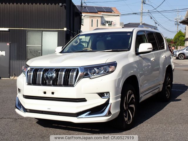 toyota land-cruiser-prado 2020 24232914 image 1