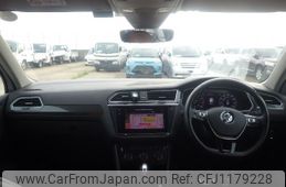 volkswagen tiguan 2018 NIKYO_KD94144