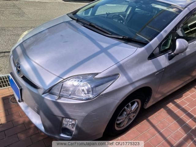 toyota prius 2010 CFJ1775323 image 2