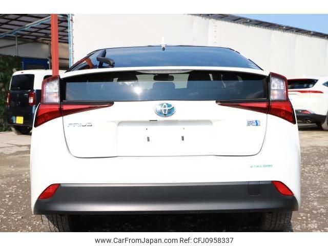 toyota prius 2019 quick_quick_ZVW51_ZVW51-8047750 image 2