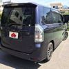 toyota voxy 2013 504928-930975 image 2
