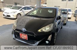 toyota aqua 2015 quick_quick_DAA-NHP10_2472146