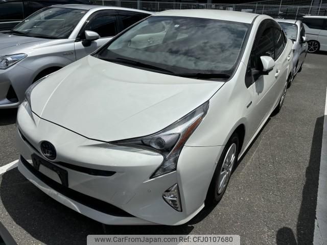 toyota prius 2018 quick_quick_DAA-ZVW50_ZVW50-6144263 image 1