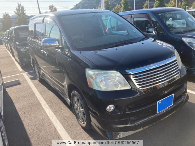 toyota noah 2005 -TOYOTA--Noah DBA-AZR60G--AZR60-0476690---TOYOTA--Noah DBA-AZR60G--AZR60-0476690- image 1