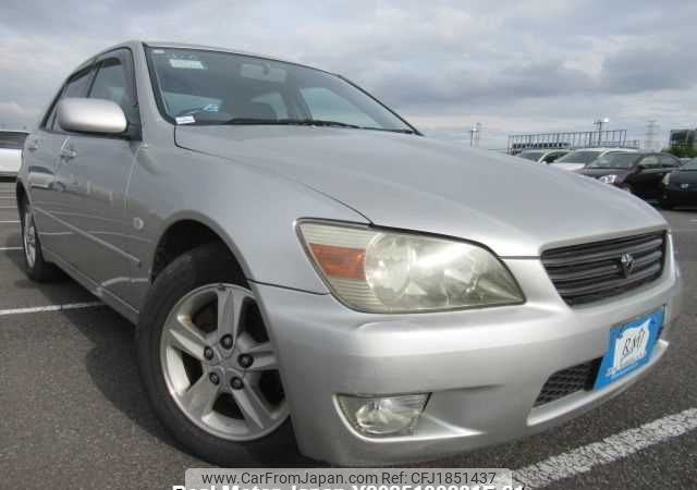 toyota altezza 2000 CFJ1851437 image 1