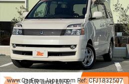 toyota voxy 2006 CFJ1832507