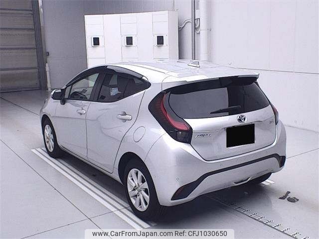 toyota aqua 2021 -TOYOTA--AQUA MXPK11-2040715---TOYOTA--AQUA MXPK11-2040715- image 2