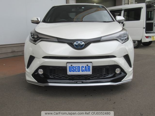 toyota c-hr 2017 -TOYOTA--C-HR DAA-ZYX10--ZYX10-2054026---TOYOTA--C-HR DAA-ZYX10--ZYX10-2054026- image 2