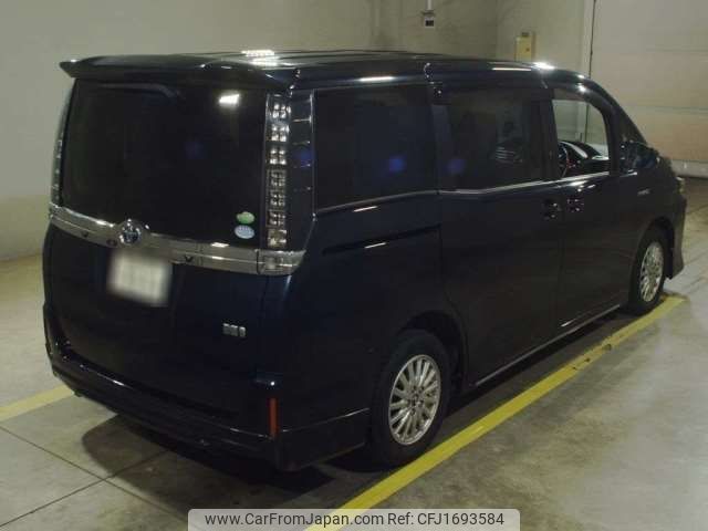 toyota voxy 2014 CFJ1693584 image 2