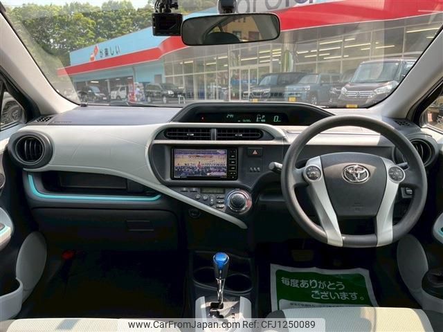 toyota aqua 2013 quick_quick_DAA-NHP10_NHP10-6129590 image 2