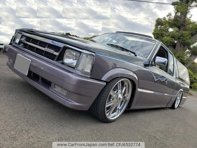 mazda b2200 1987 CFJ6532774 image 1